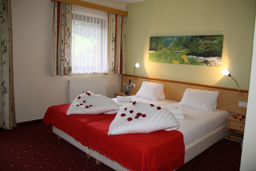 Hotel Wiesenhof มีเดอร์ส ภายนอก รูปภาพ
