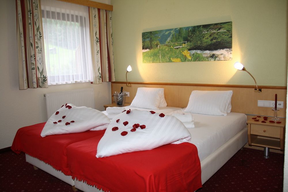Hotel Wiesenhof มีเดอร์ส ภายนอก รูปภาพ