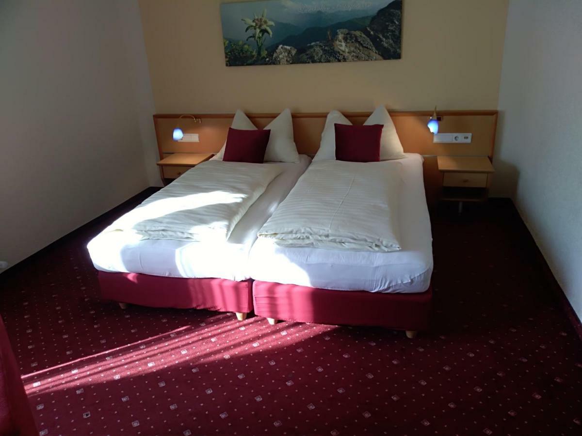 Hotel Wiesenhof มีเดอร์ส ภายนอก รูปภาพ