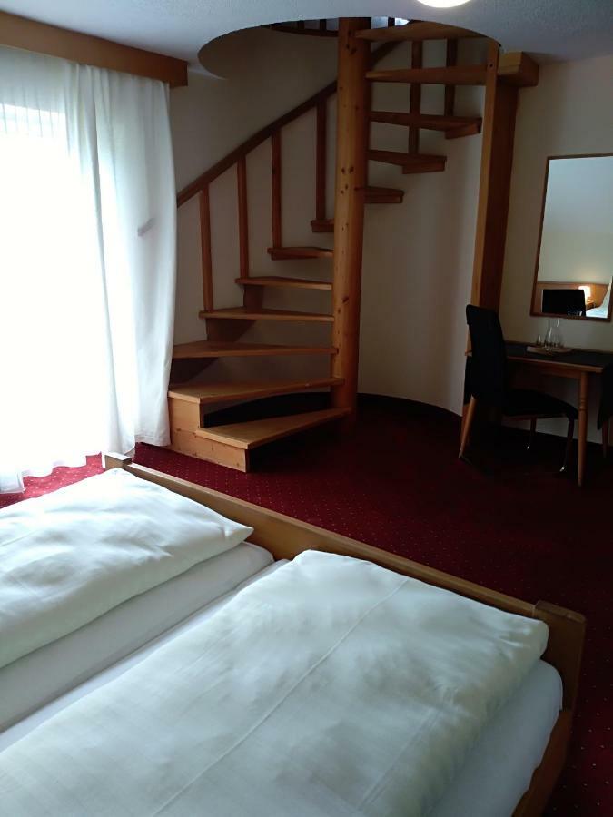 Hotel Wiesenhof มีเดอร์ส ภายนอก รูปภาพ