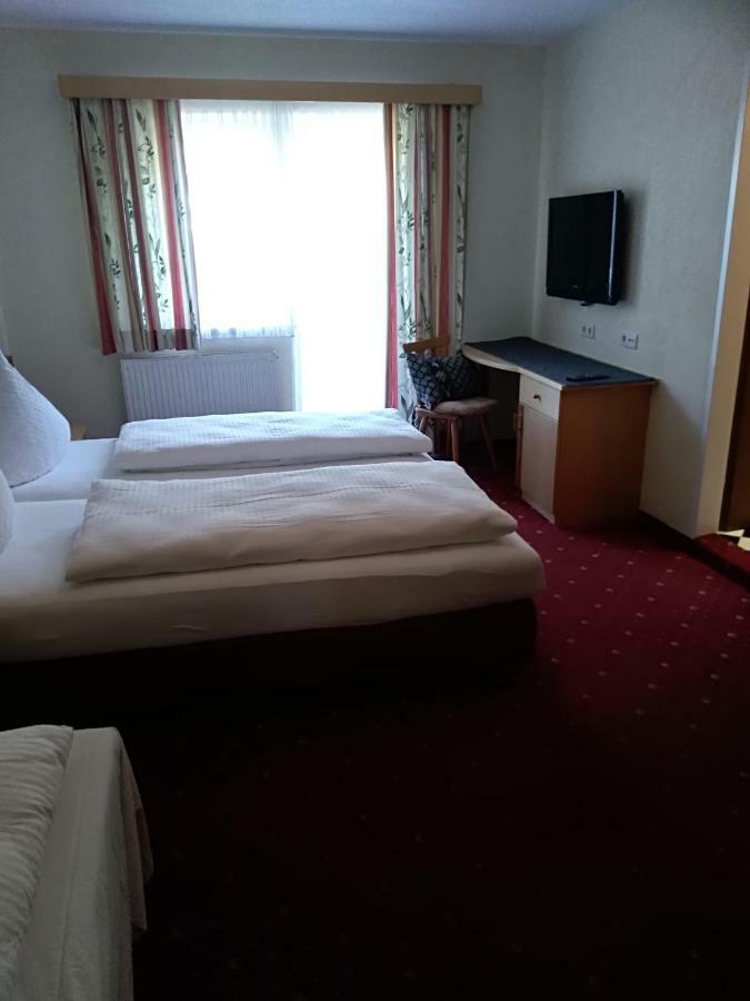 Hotel Wiesenhof มีเดอร์ส ภายนอก รูปภาพ